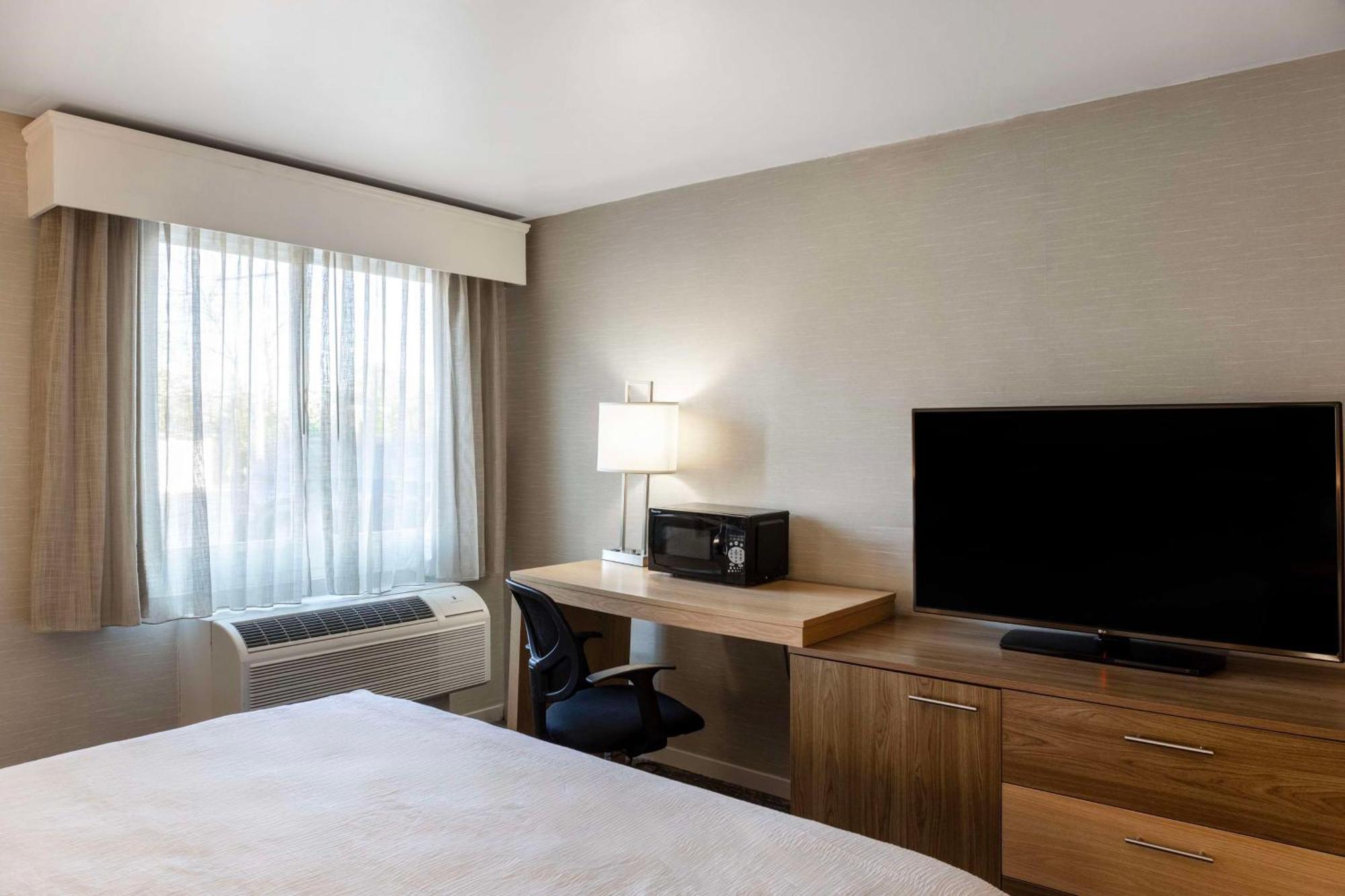 Aiden By Best Western Cape Cod - Уест Ярмут Екстериор снимка